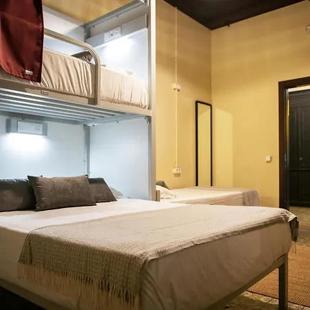 Hostel The Loft House *