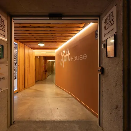 Ostello The Loft House *