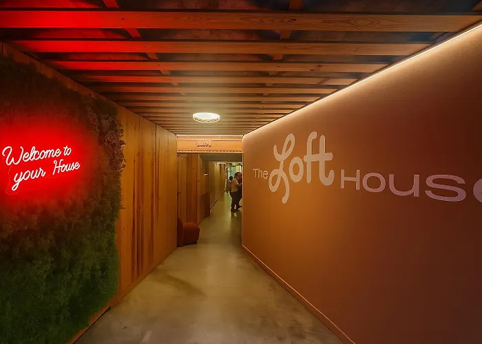 Hostel The Loft House *