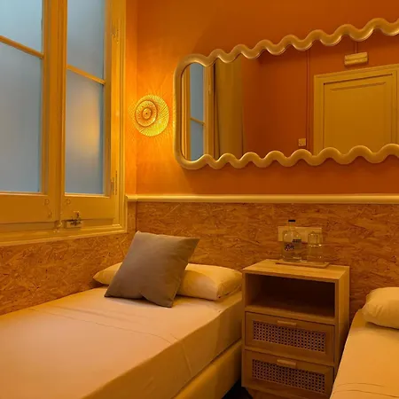 The Loft House 호스텔 *