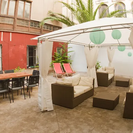 Hostel The Loft House *