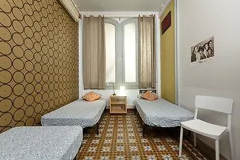 بيت شباب The Loft House برشلونة